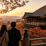 Pareja de novios disfrutando de una luna de miel romántica en un templo japonés al atardecer